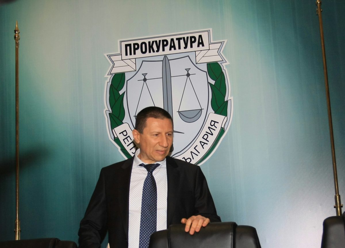 Иван Гешев и двама от ВСС номинираха Борислав Сарафов за втори мандат като шеф на НСлС