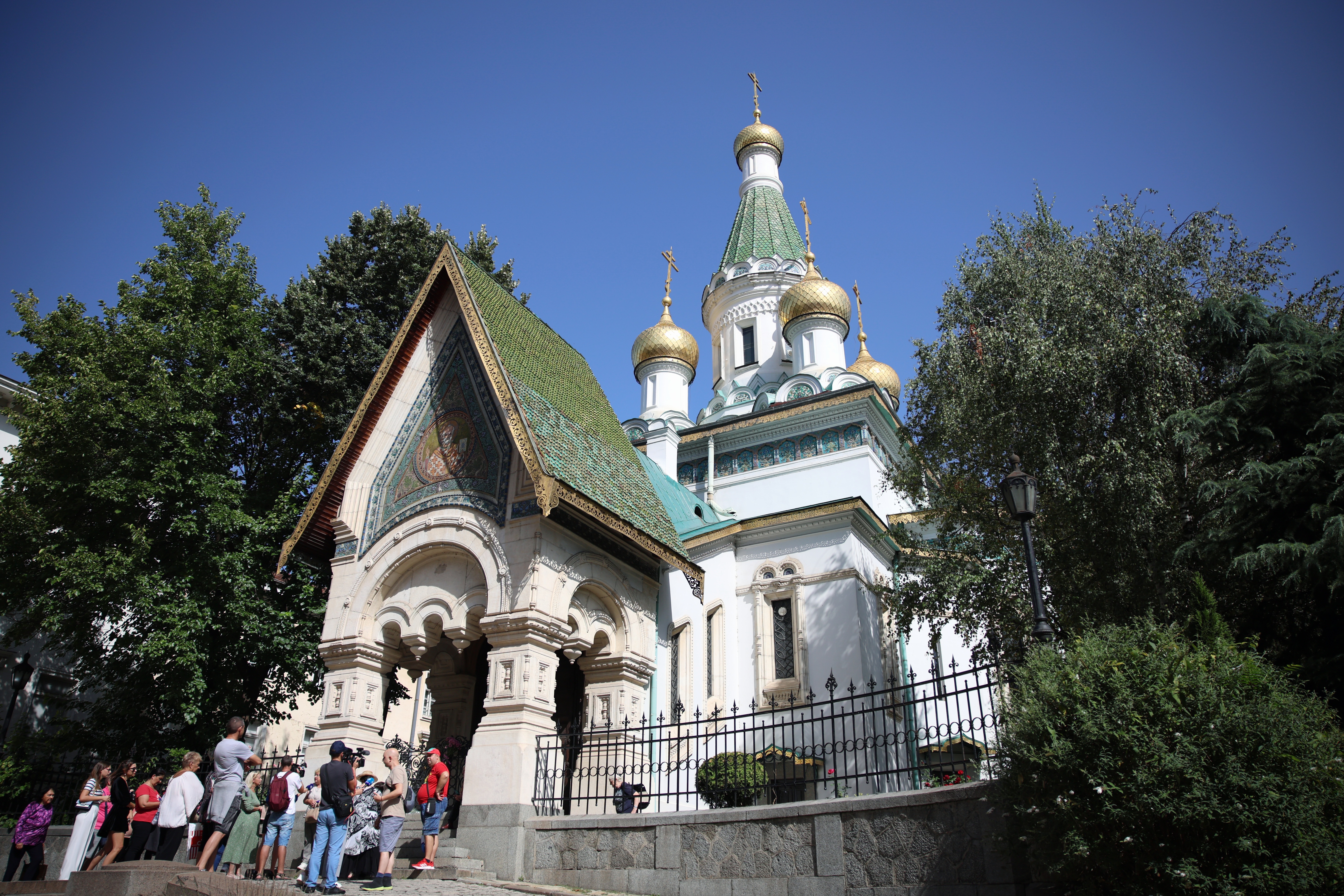 ДАНС ще проверява как посолството на Русия е придобило Руската църква